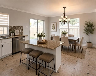 813 Essex Drive - Photo Thumbnail 3