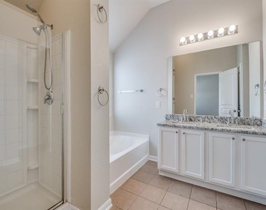 11728 Netleaf Lane - Photo Thumbnail 5