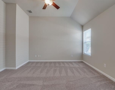 11728 Netleaf Lane - Photo Thumbnail 6