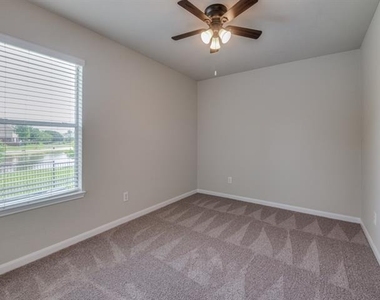 11728 Netleaf Lane - Photo Thumbnail 10