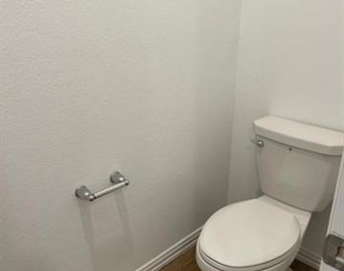 1115 Mahogany Lane - Photo Thumbnail 12