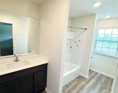 752 Saratoga Drive - Photo Thumbnail 11