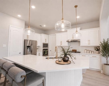 6213 Mickelson Way - Photo Thumbnail 2