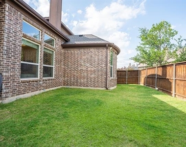6213 Mickelson Way - Photo Thumbnail 16