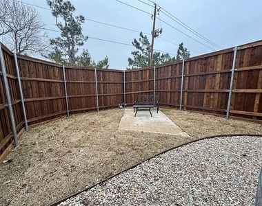 6015 Willow Wood Lane - Photo Thumbnail 9