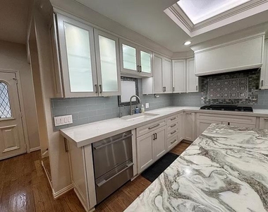 6015 Willow Wood Lane - Photo Thumbnail 3