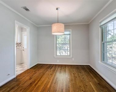 9208 San Fernando Way - Photo Thumbnail 4