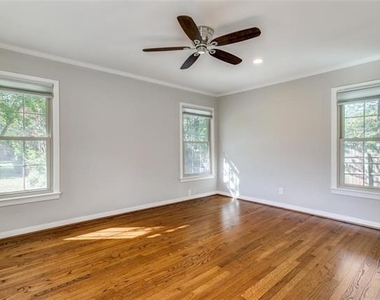 9208 San Fernando Way - Photo Thumbnail 7