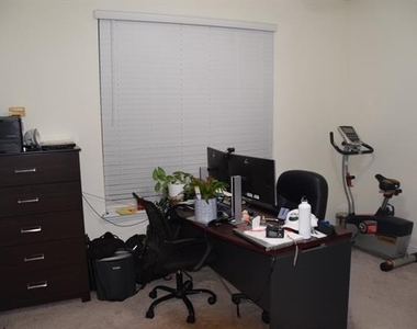 414 Parkford Drive - Photo Thumbnail 21