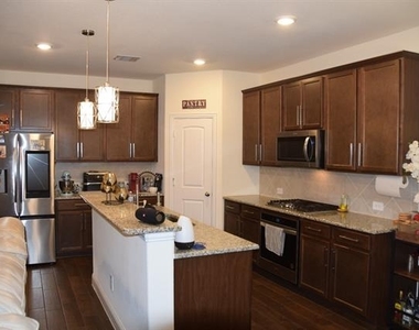 414 Parkford Drive - Photo Thumbnail 1