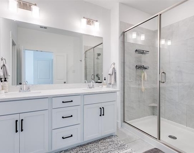 7605 Reis Lane - Photo Thumbnail 7