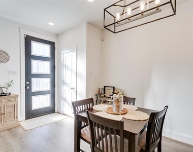 7605 Reis Lane - Photo Thumbnail 2