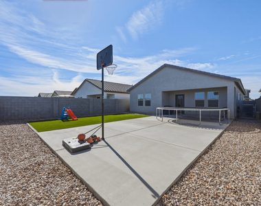2022 E New Bonnet Lane - Photo Thumbnail 23