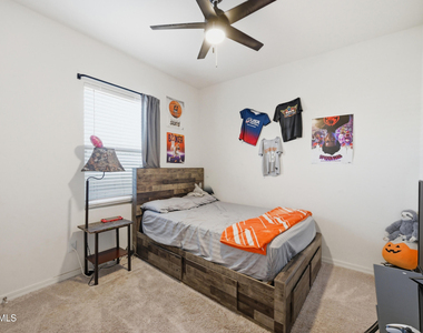 2022 E New Bonnet Lane - Photo Thumbnail 16
