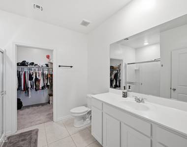 2022 E New Bonnet Lane - Photo Thumbnail 13