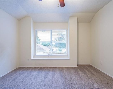 1408 Belaire Drive - Photo Thumbnail 20