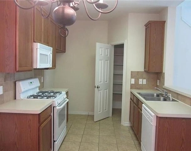7425 Danbridge Lane - Photo Thumbnail 5