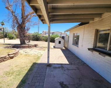 3510 W Andorra Drive - Photo Thumbnail 10