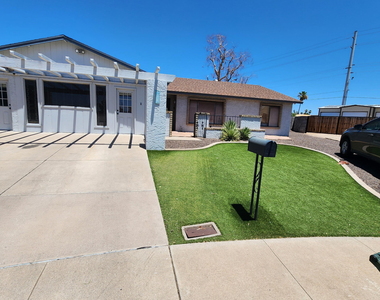 3510 W Andorra Drive - Photo Thumbnail 1
