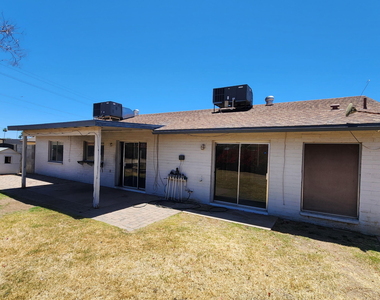 3510 W Andorra Drive - Photo Thumbnail 6
