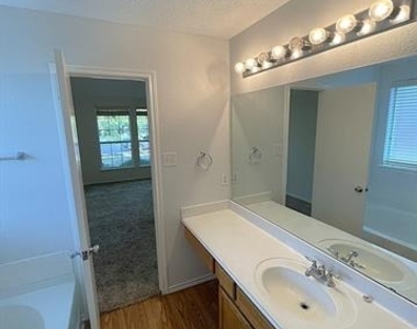 1616 Logan Drive - Photo Thumbnail 22