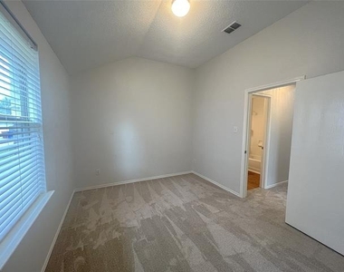 1616 Logan Drive - Photo Thumbnail 28