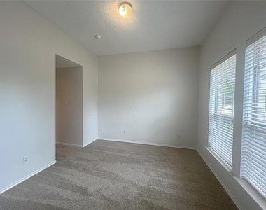 1616 Logan Drive - Photo Thumbnail 25