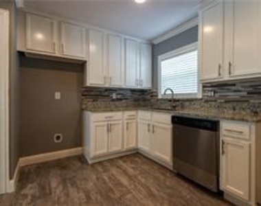 3857 Gaspar Drive - Photo Thumbnail 7