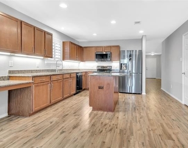 16329 Severn Lane - Photo Thumbnail 13