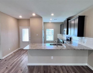 312 Tranquil Lane - Photo Thumbnail 5
