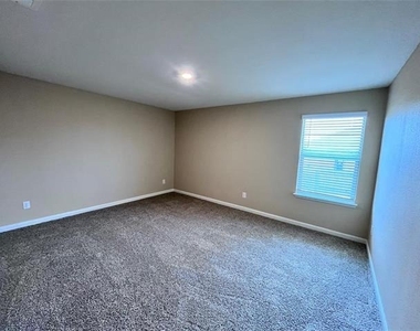 312 Tranquil Lane - Photo Thumbnail 24