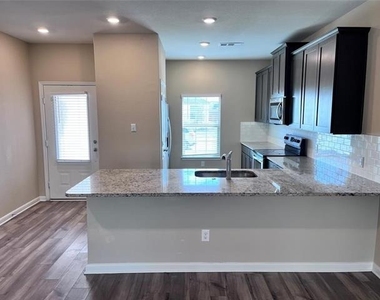 312 Tranquil Lane - Photo Thumbnail 6