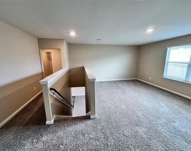 312 Tranquil Lane - Photo Thumbnail 8