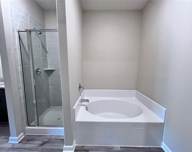 312 Tranquil Lane - Photo Thumbnail 20