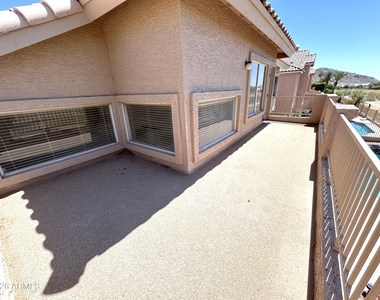 1601 E Glenhaven Drive - Photo Thumbnail 11