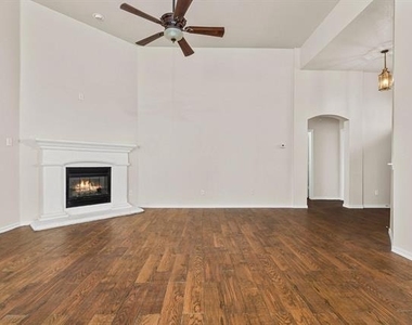 6309 Melanie Drive - Photo Thumbnail 7
