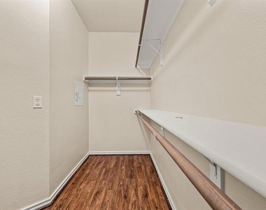 6309 Melanie Drive - Photo Thumbnail 28