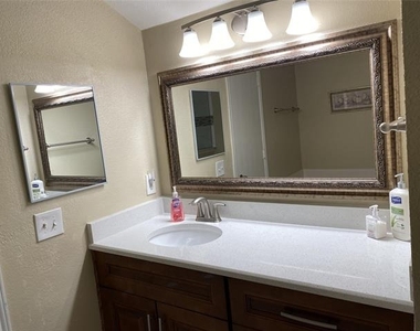 8608 Brunswick Drive - Photo Thumbnail 11
