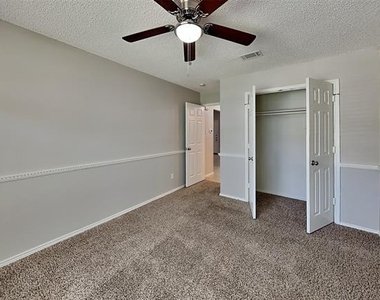 6921 Black Wing Drive - Photo Thumbnail 10