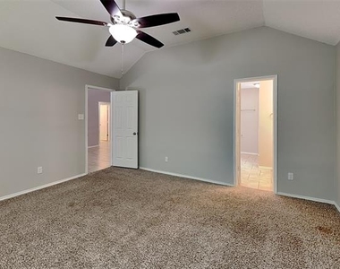 6921 Black Wing Drive - Photo Thumbnail 8