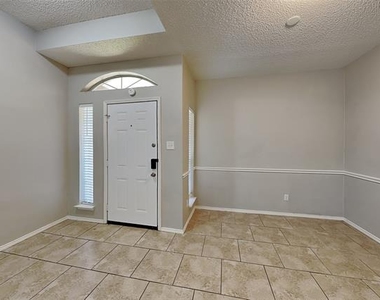 6921 Black Wing Drive - Photo Thumbnail 6