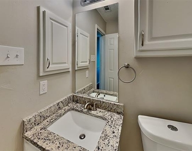 6921 Black Wing Drive - Photo Thumbnail 14