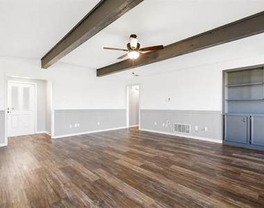1213 Marilyn Jayne Drive - Photo Thumbnail 4