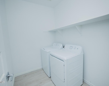 3512 N 103rd Avenue - Photo Thumbnail 16