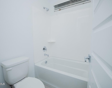 3512 N 103rd Avenue - Photo Thumbnail 9