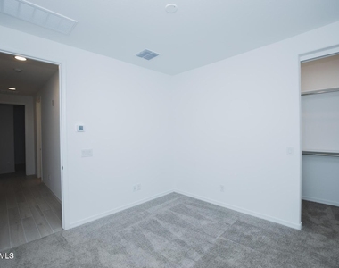 3512 N 103rd Avenue - Photo Thumbnail 6