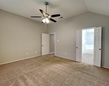 511 Brazos Street - Photo Thumbnail 6