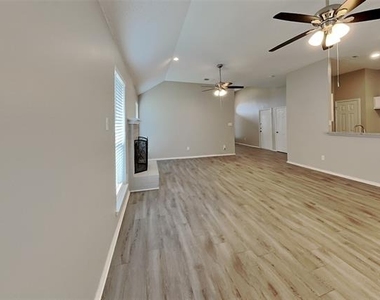 511 Brazos Street - Photo Thumbnail 1