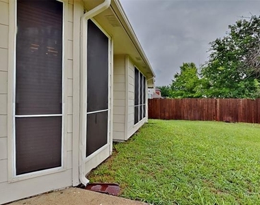 511 Brazos Street - Photo Thumbnail 16