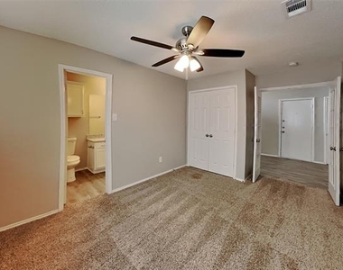511 Brazos Street - Photo Thumbnail 13